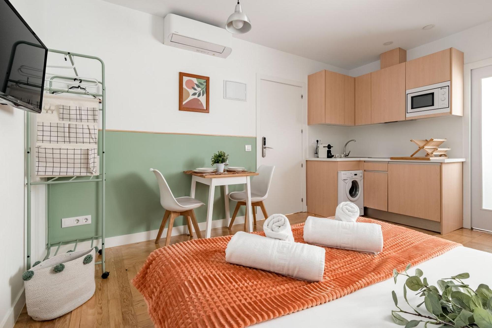 Charming Sol Studios Madrid Bagian luar foto