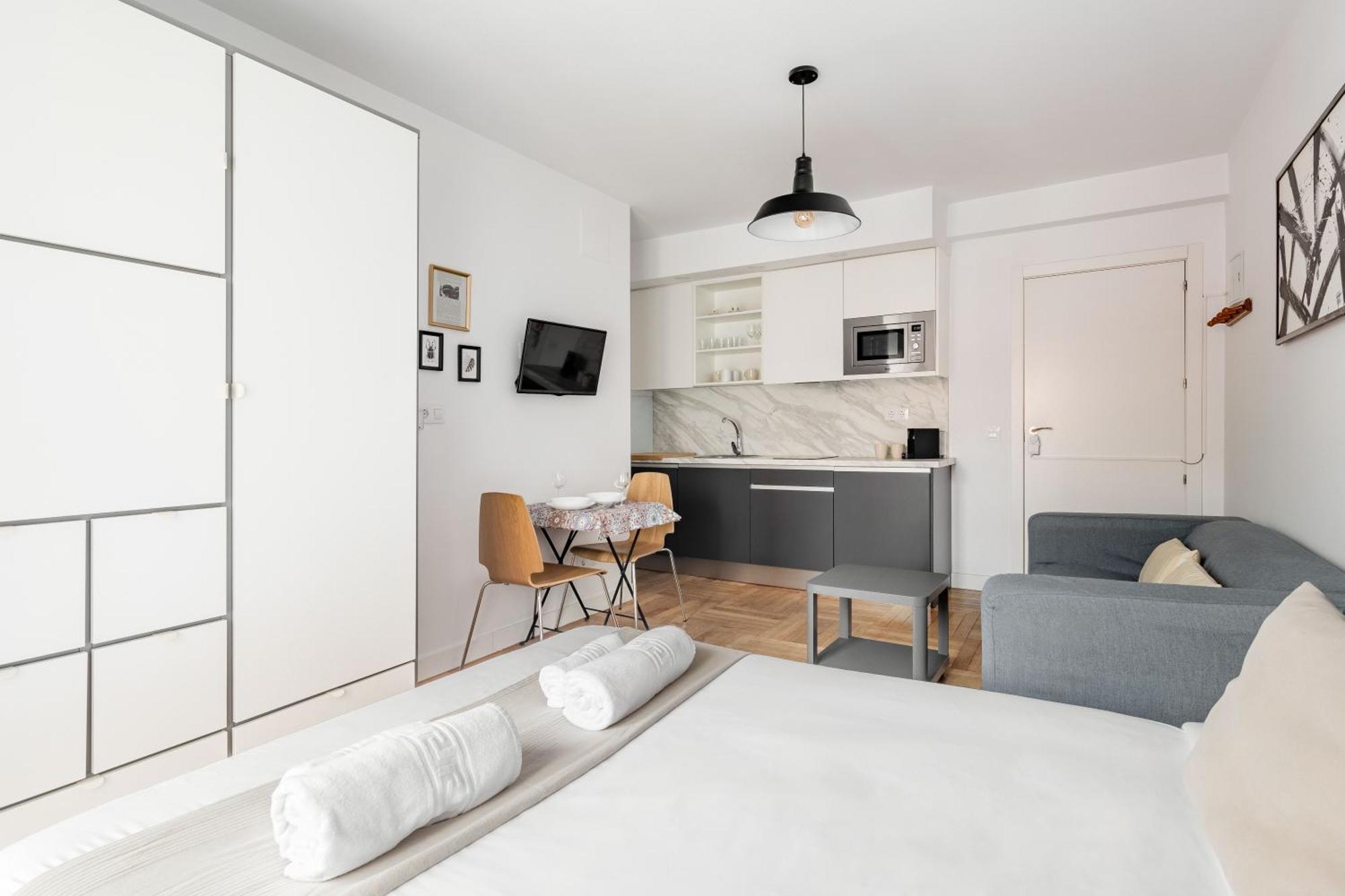Charming Sol Studios Madrid Bagian luar foto