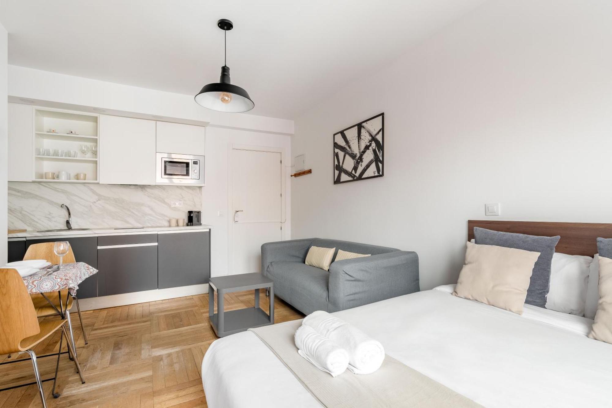 Charming Sol Studios Madrid Bagian luar foto