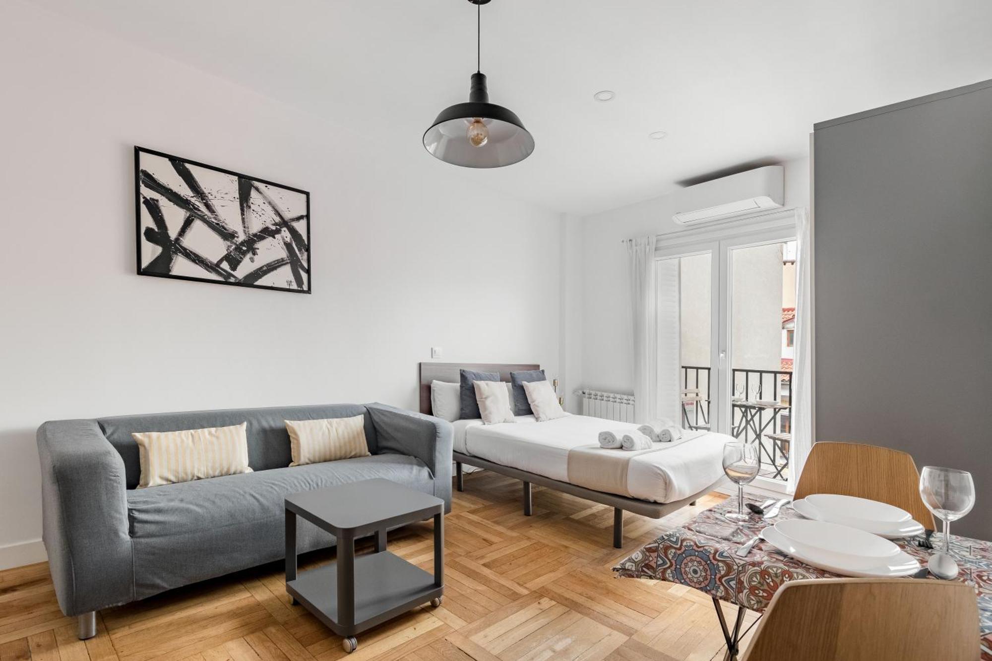 Charming Sol Studios Madrid Bagian luar foto