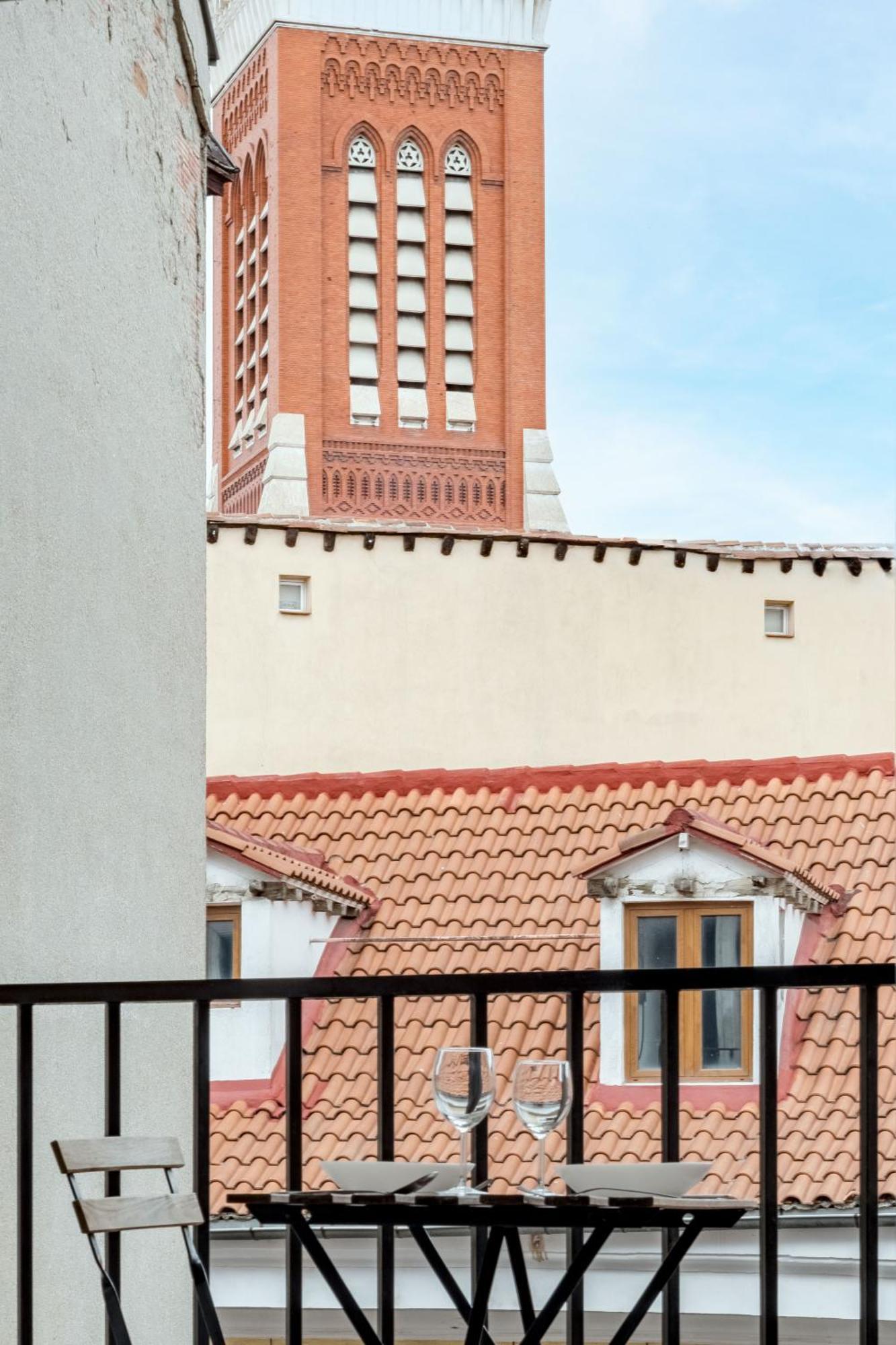Charming Sol Studios Madrid Bagian luar foto