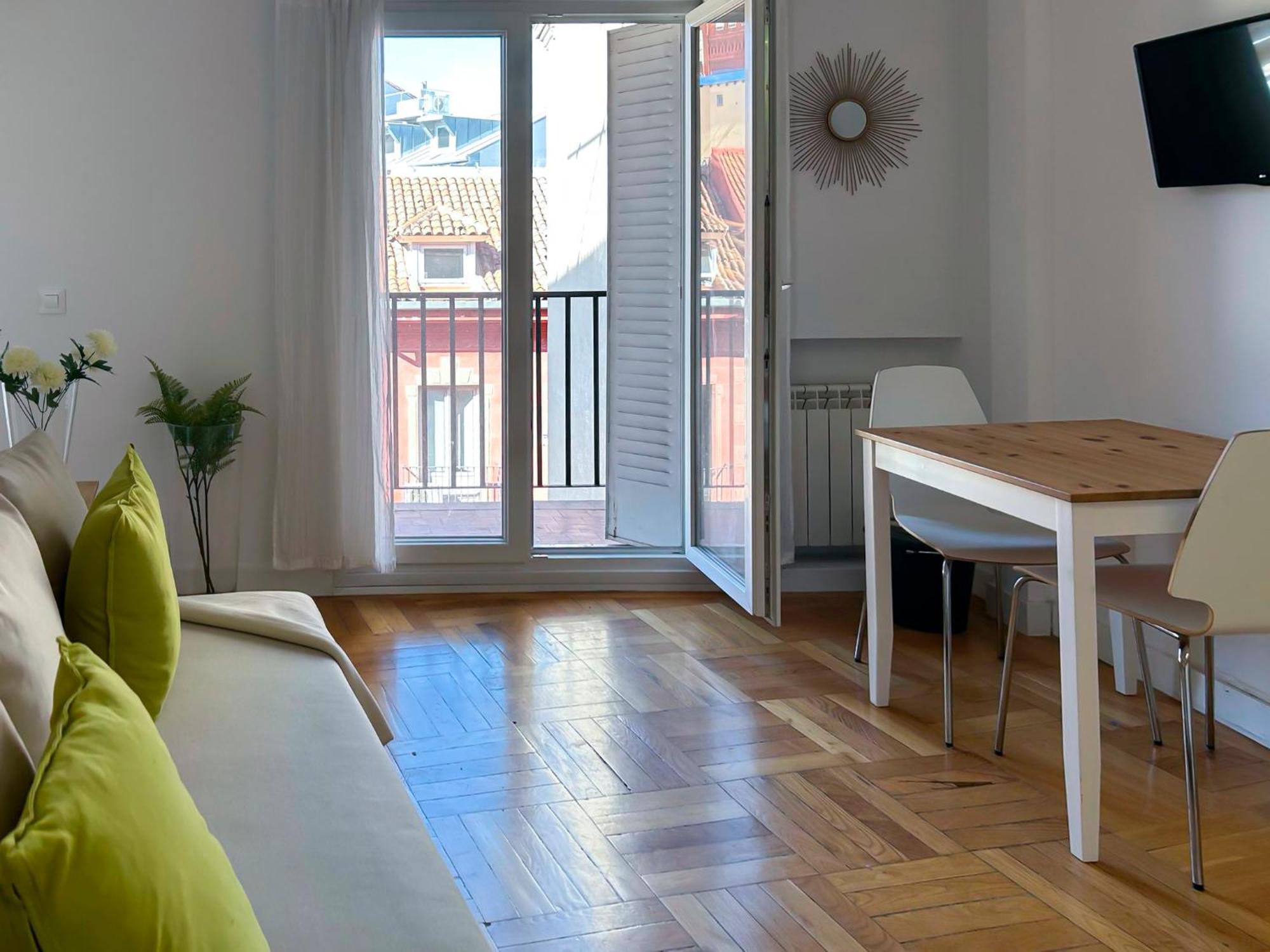 Charming Sol Studios Madrid Bagian luar foto
